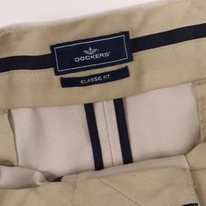 Dockers Classic Fit Pleated Pants	Beige	Size	33 x 30